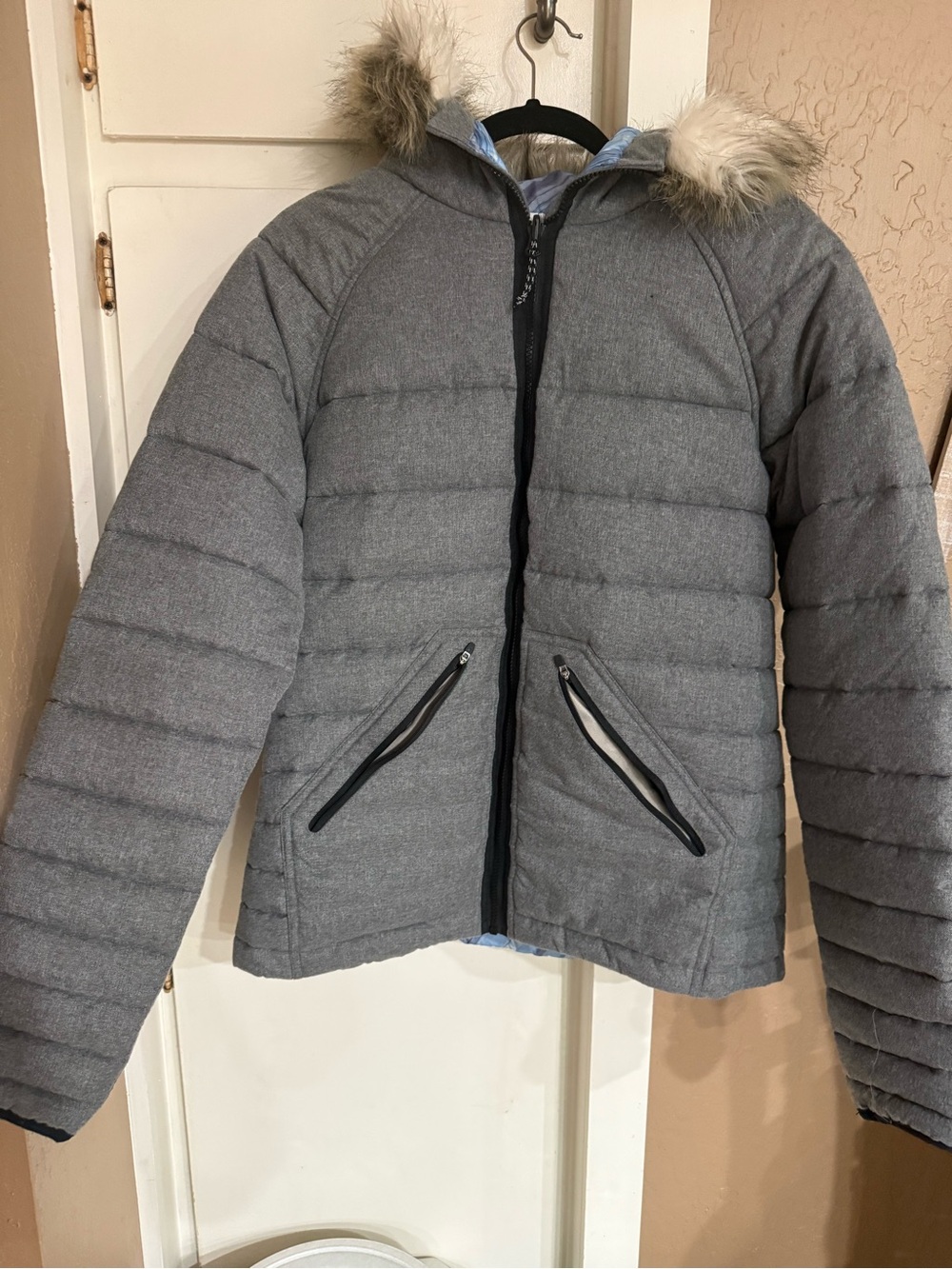 Women’s Gray Puffer Jacket with Faux Fur Hood